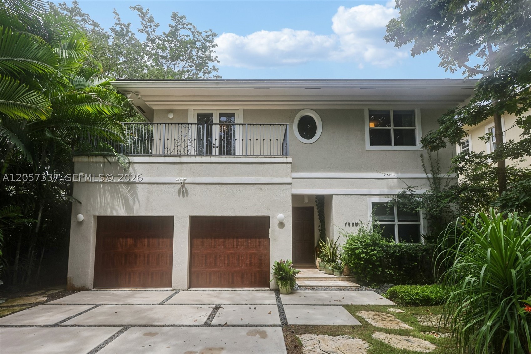 GRANADA PARK - Residential
