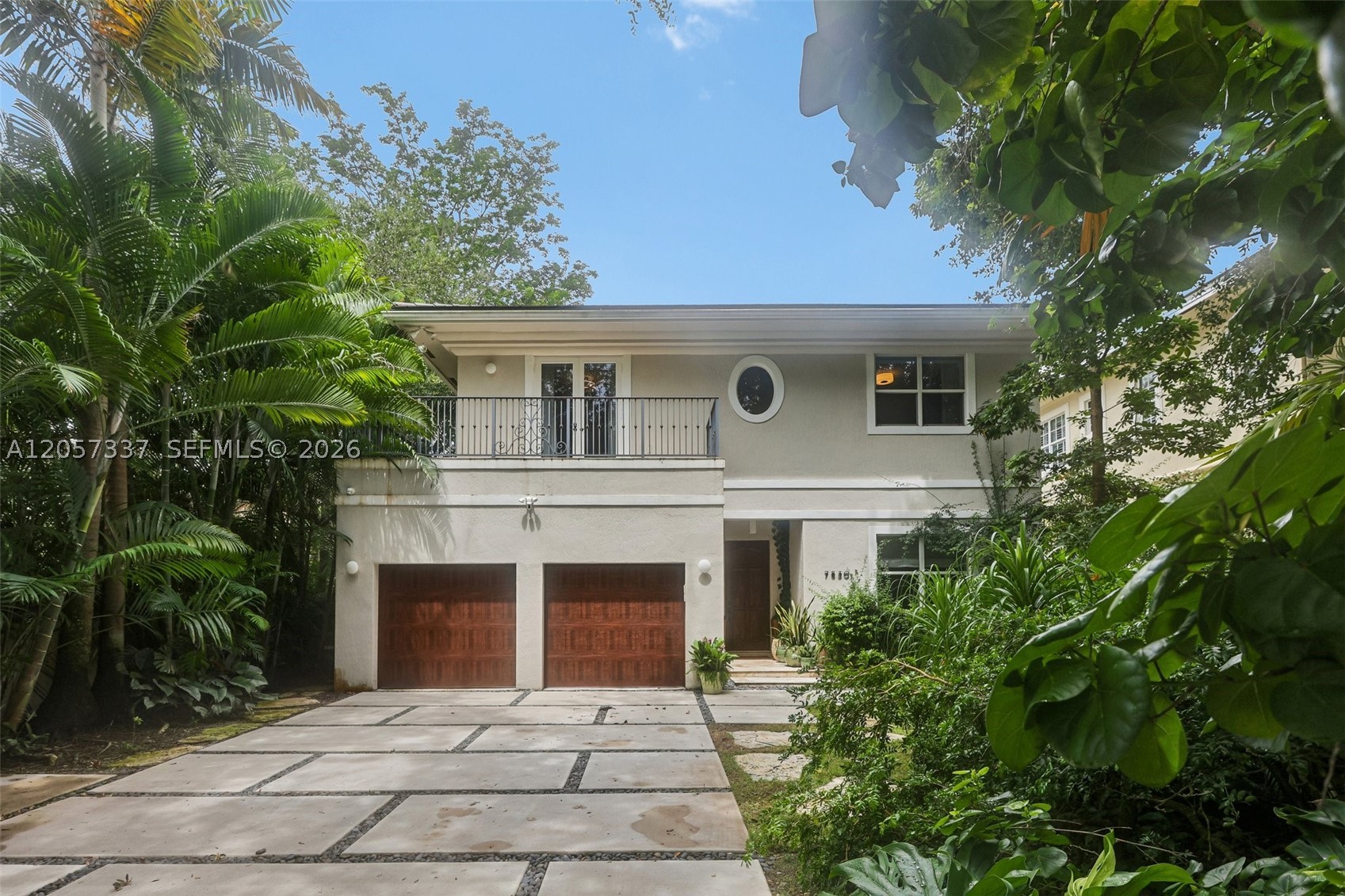 GRANADA PARK - Residential