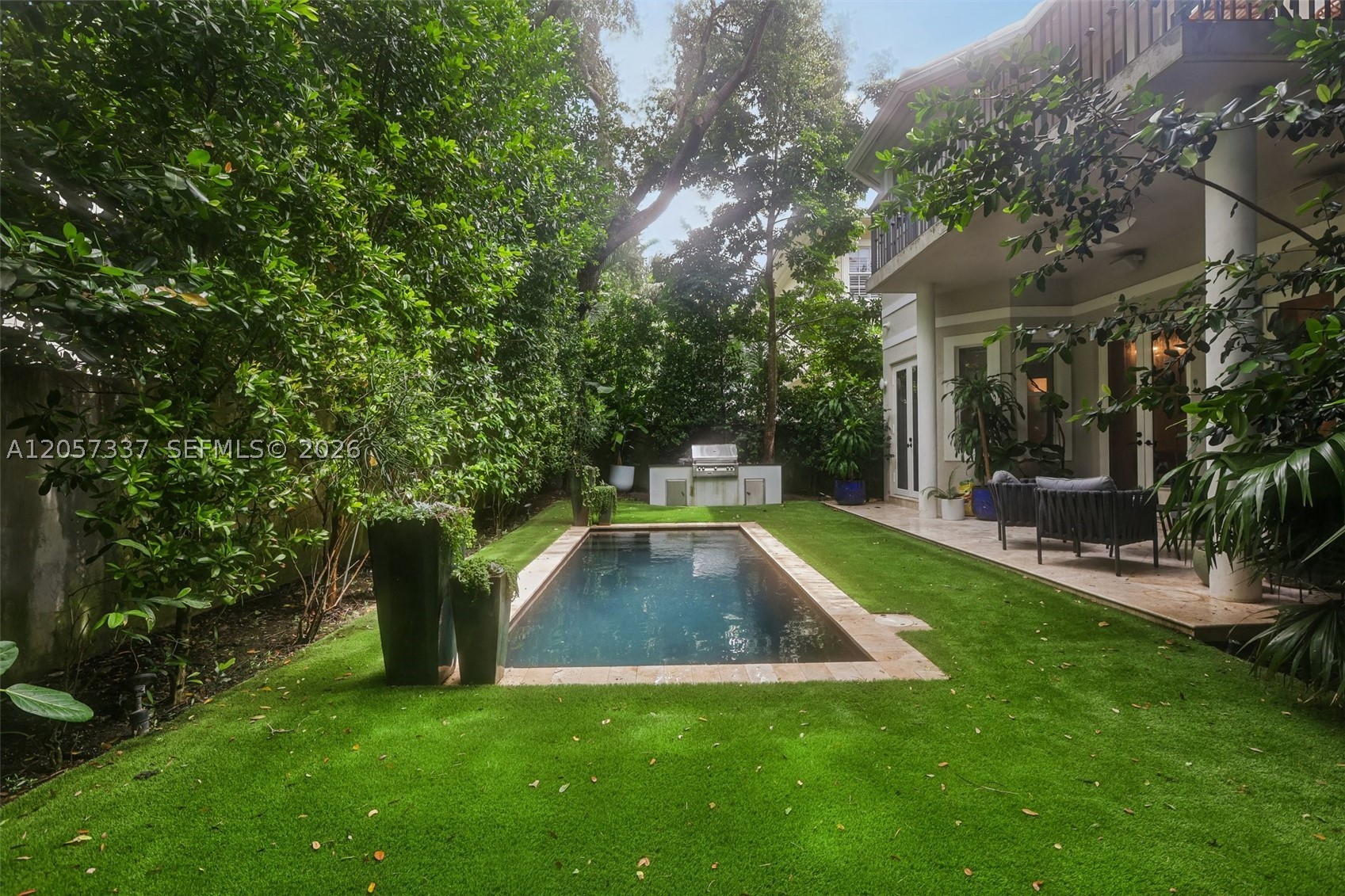 GRANADA PARK - Residential