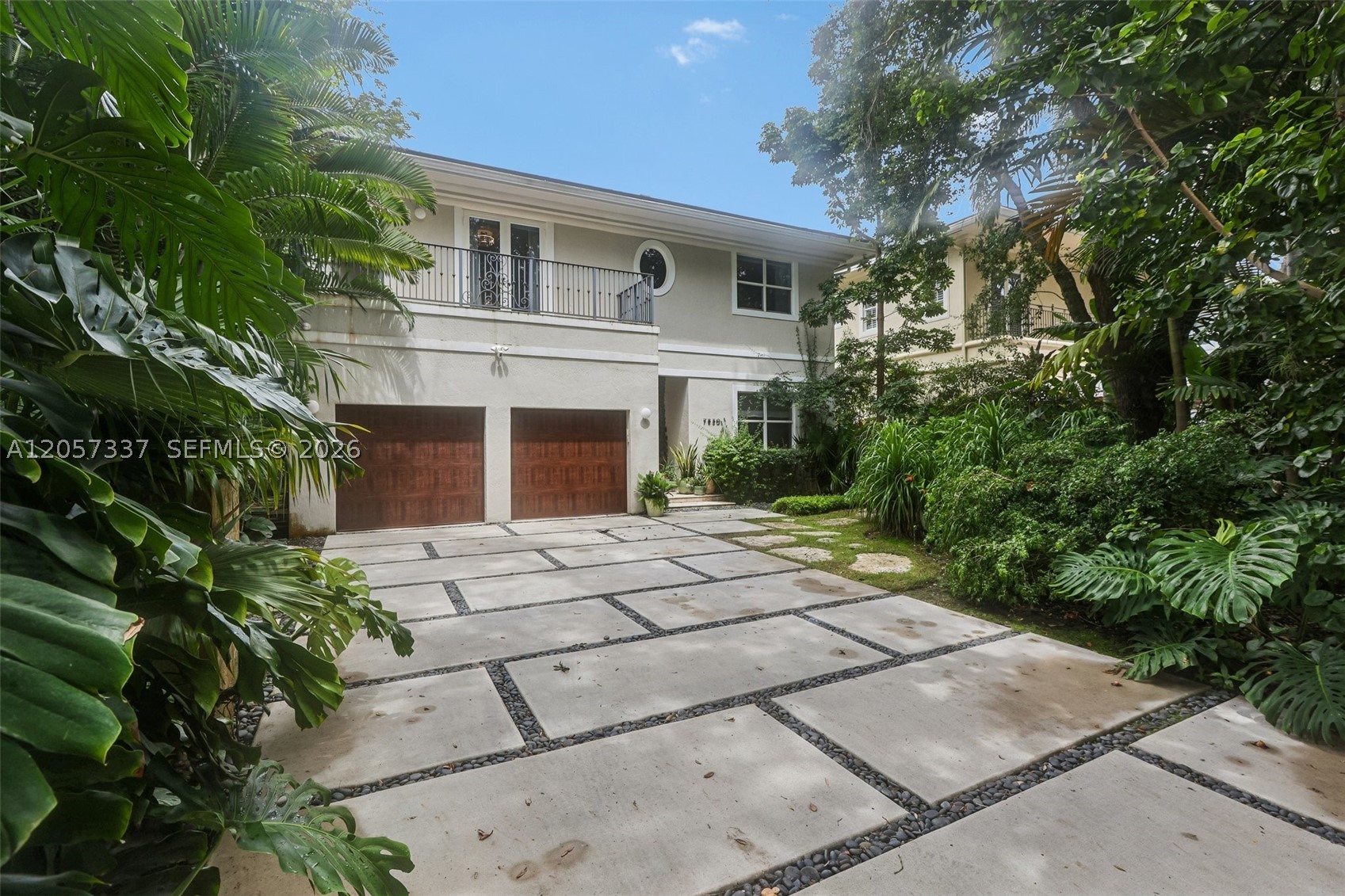 GRANADA PARK - Residential