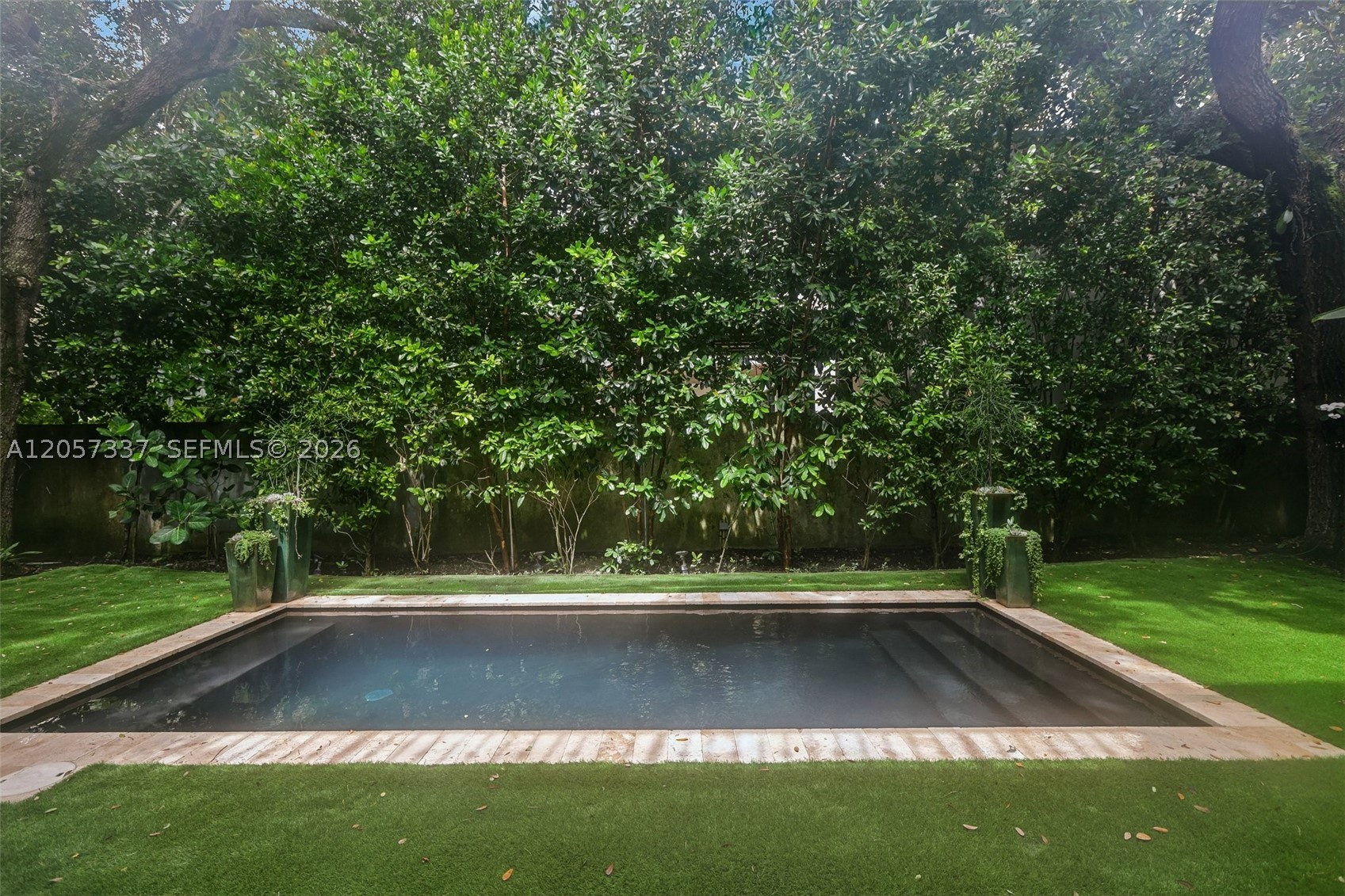 GRANADA PARK - Residential