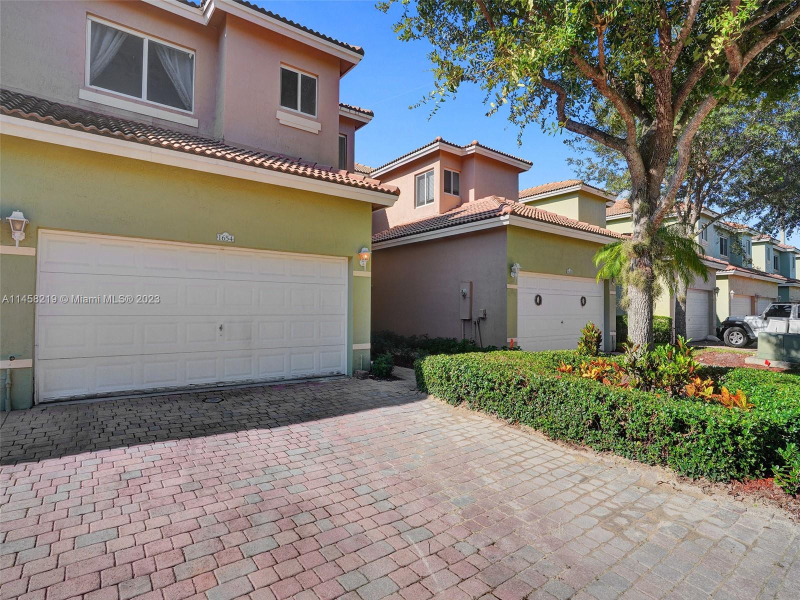 CALI GREENS - Residential