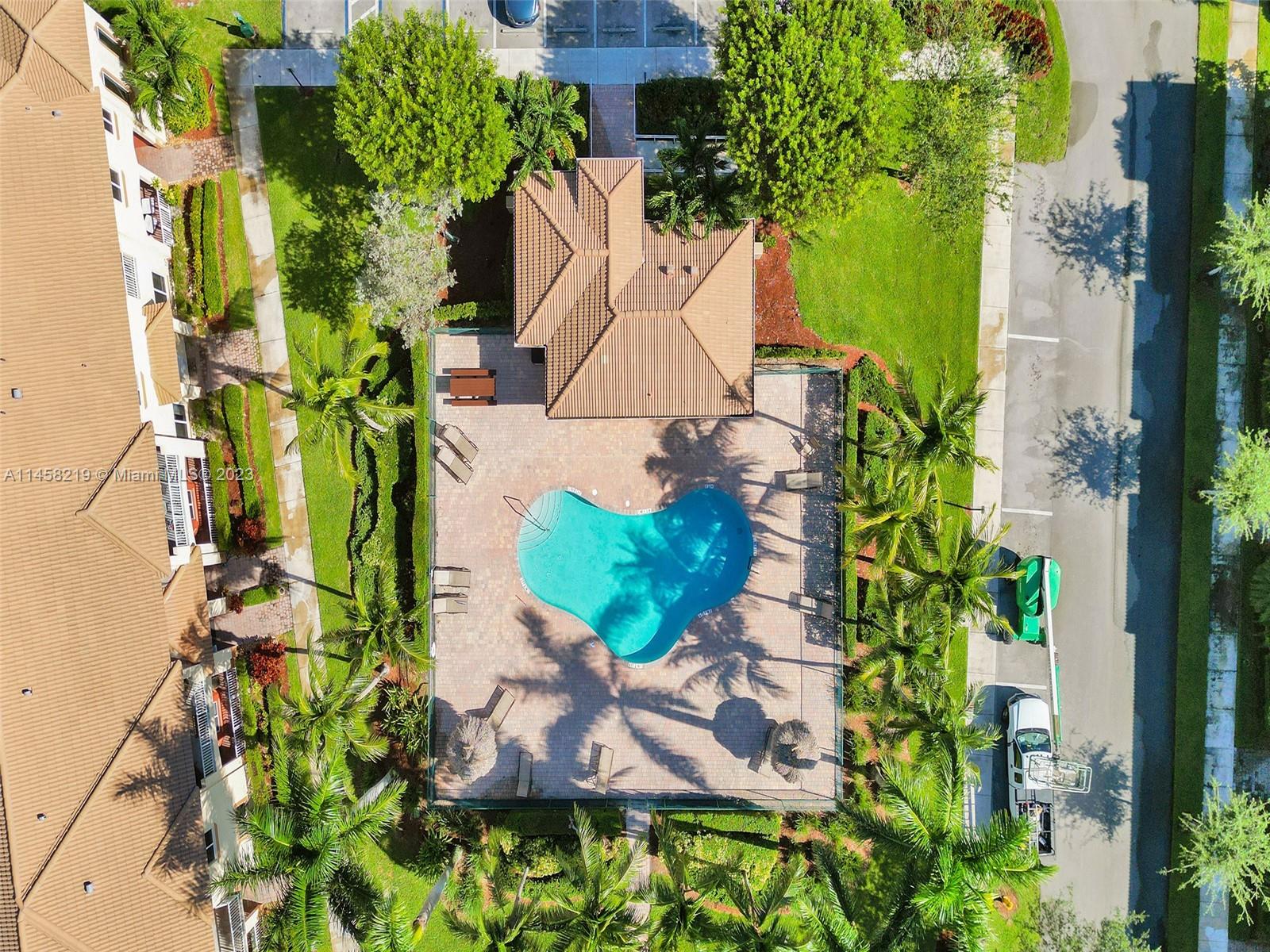 CALI GREENS - Residential