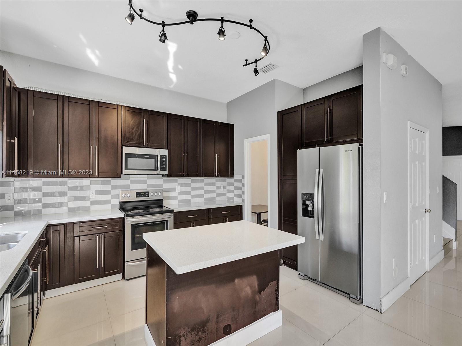 CALI GREENS - Residential