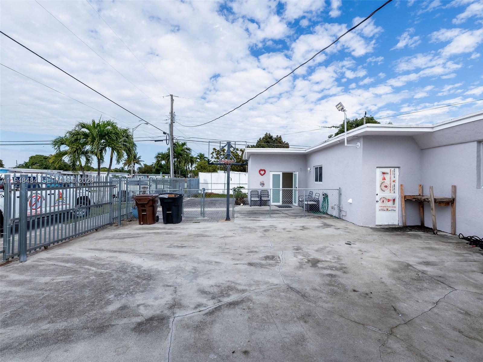 FLAMINGO ESTATES - Residential