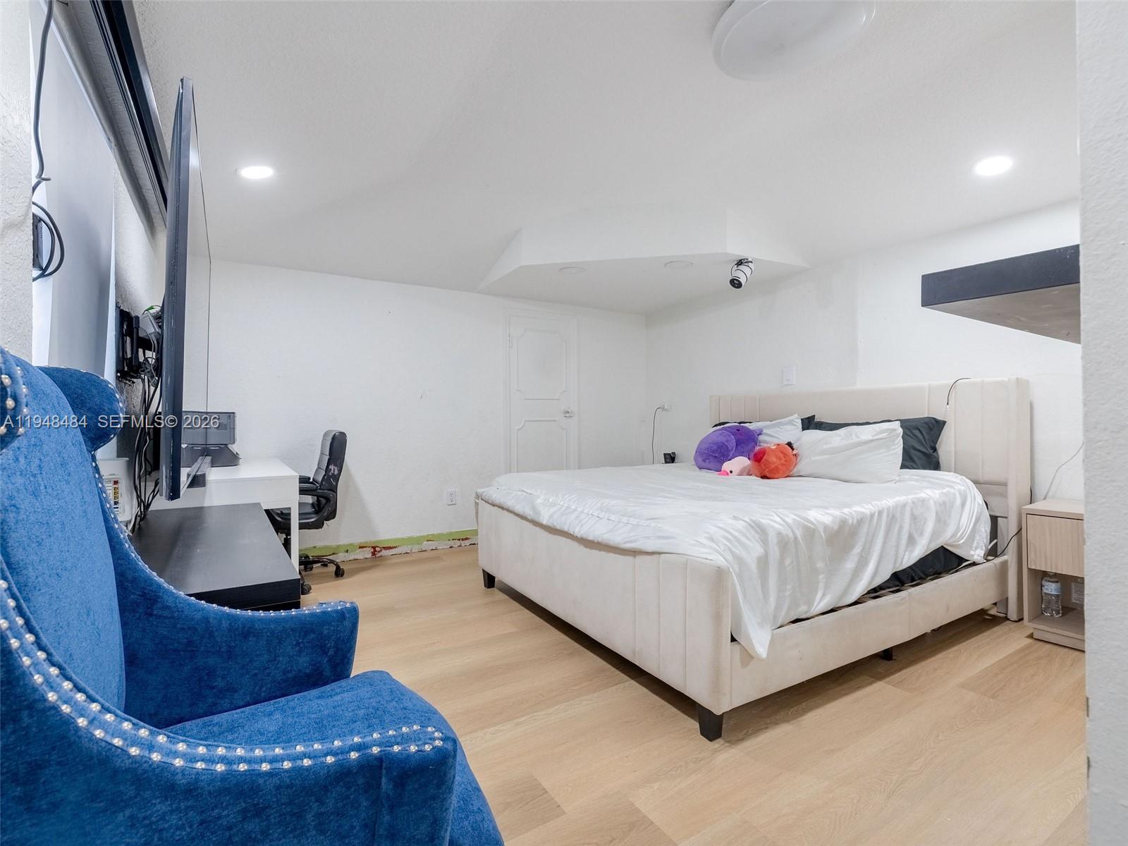 FLAMINGO ESTATES - Residential