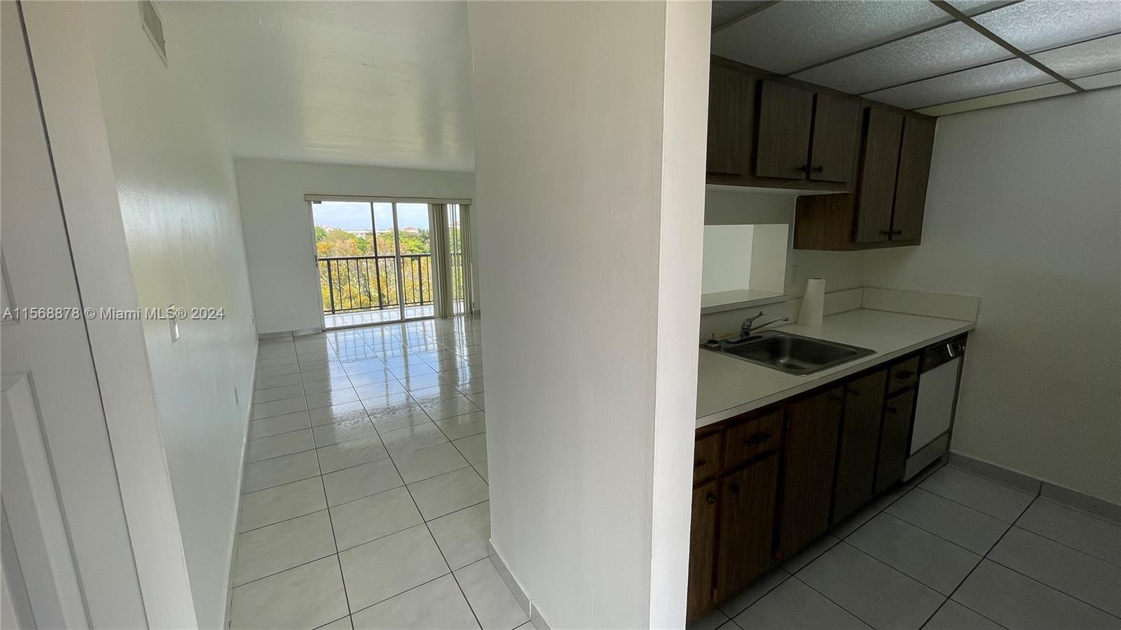 CASTILLIAN CLUB CONDO - Residential Lease
