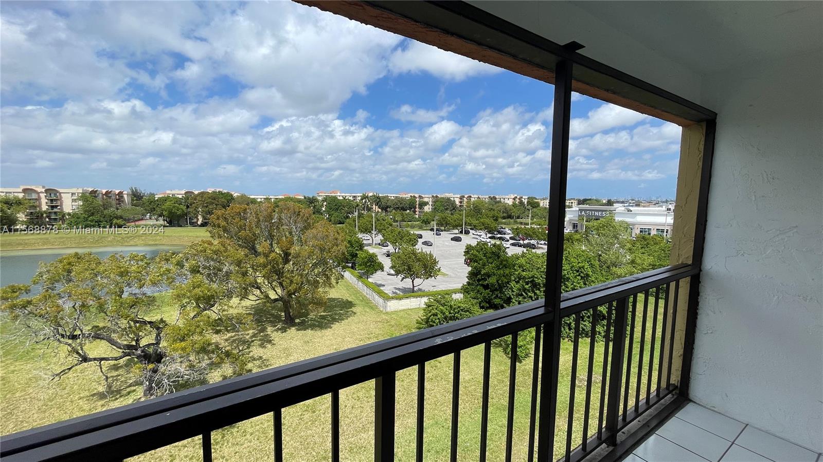 CASTILLIAN CLUB CONDO - Residential Lease