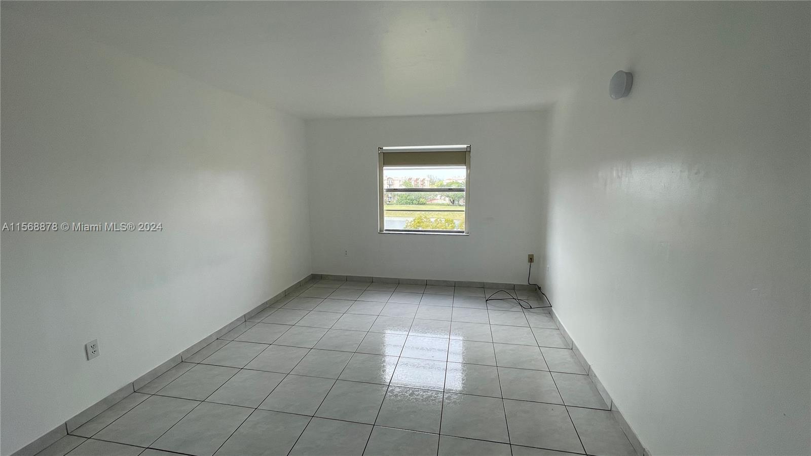 CASTILLIAN CLUB CONDO - Residential Lease