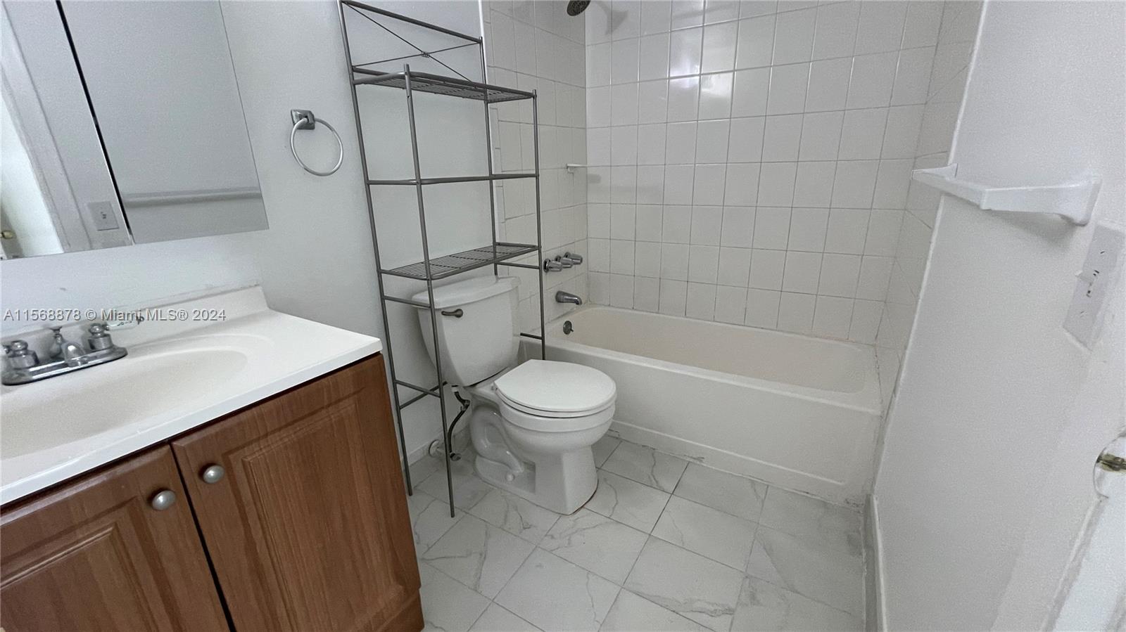CASTILLIAN CLUB CONDO - Residential Lease
