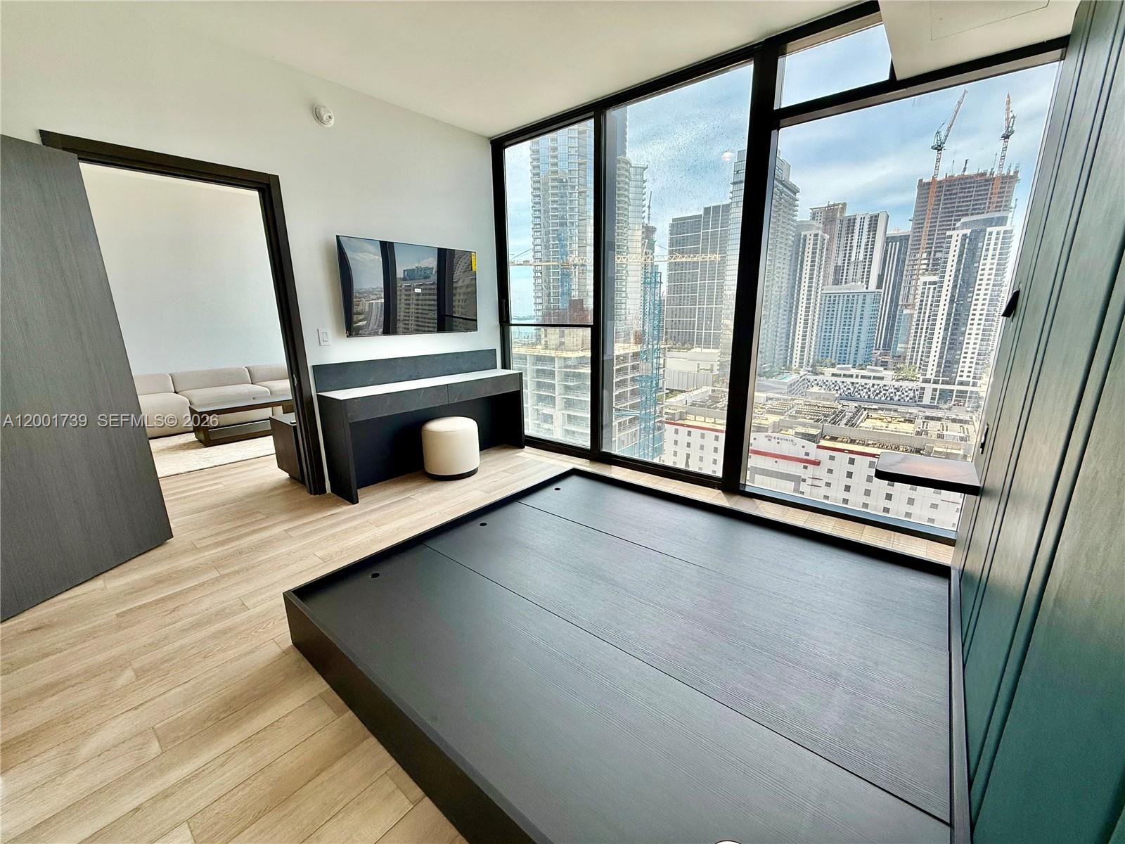 MIAMI NORTH - Residential