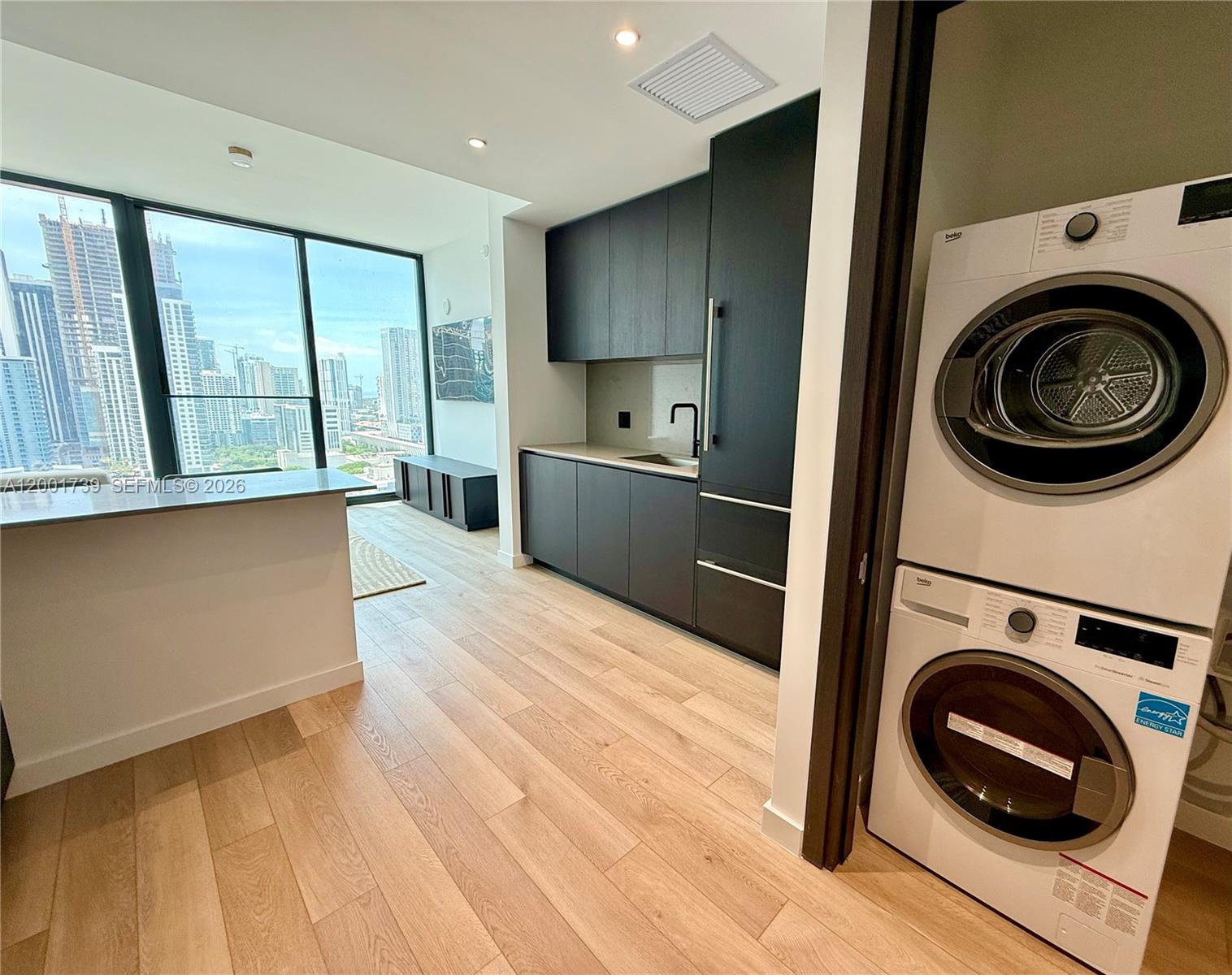 MIAMI NORTH - Residential