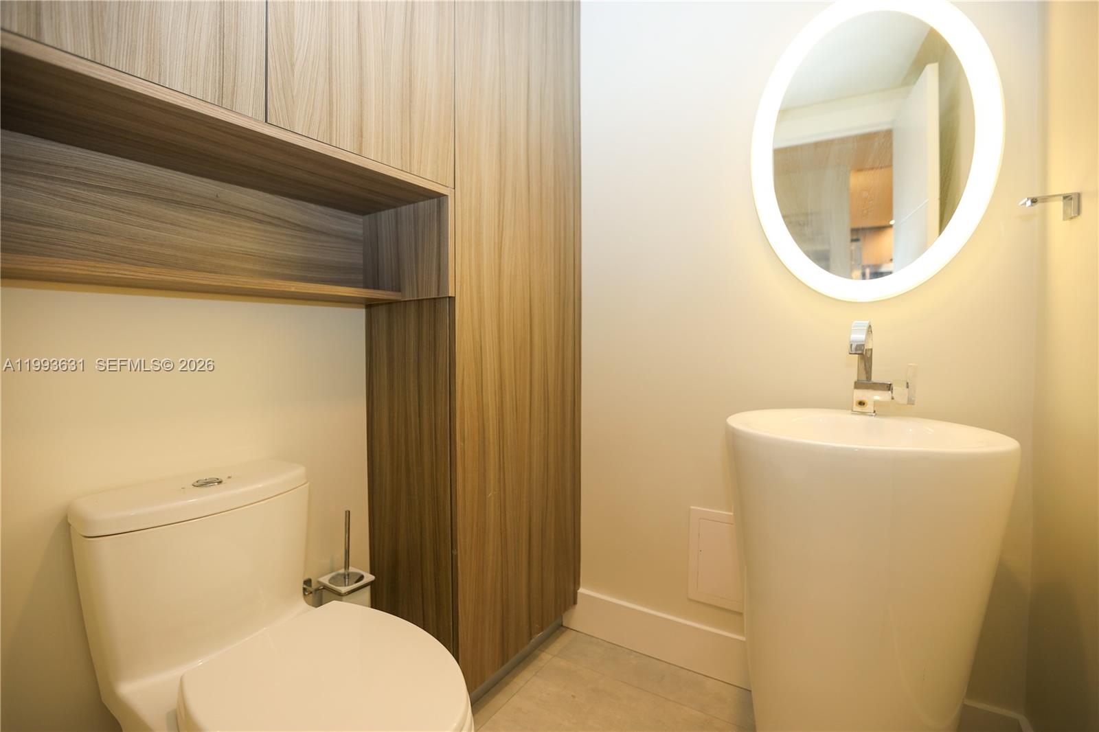 ARLEN HOUSE CONDO - Residential