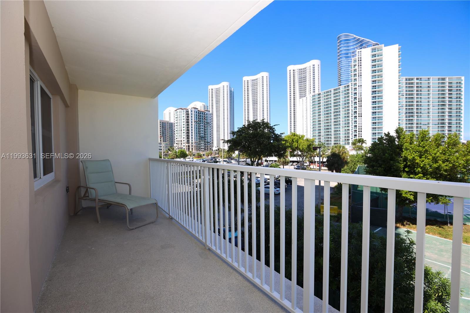 ARLEN HOUSE CONDO - Residential