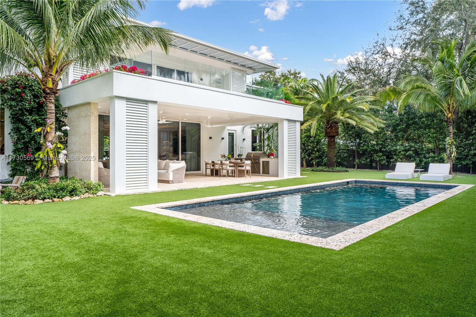MANGO TERRACE - Residential