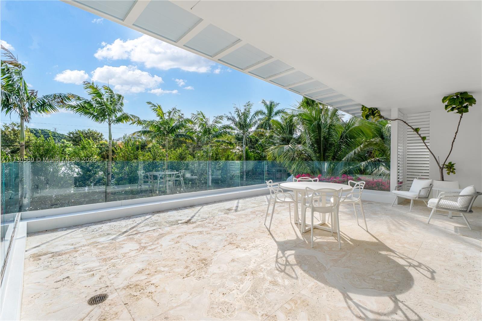 MANGO TERRACE - Residential