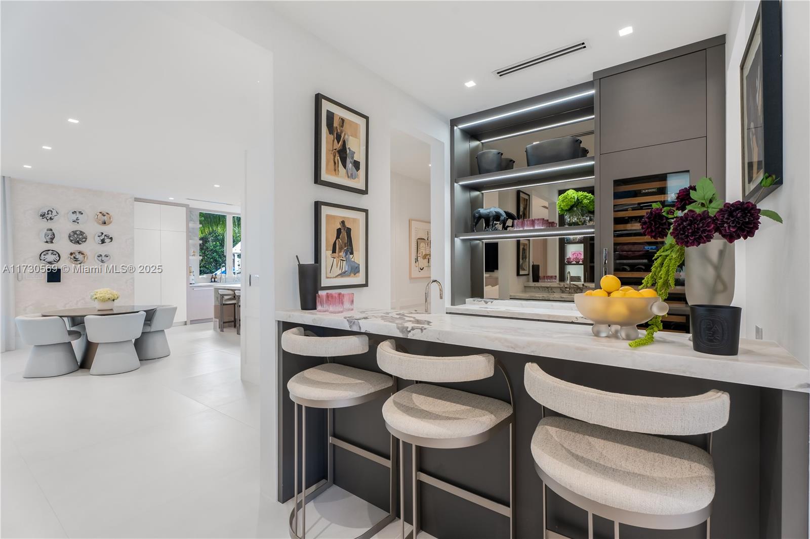 MANGO TERRACE - Residential