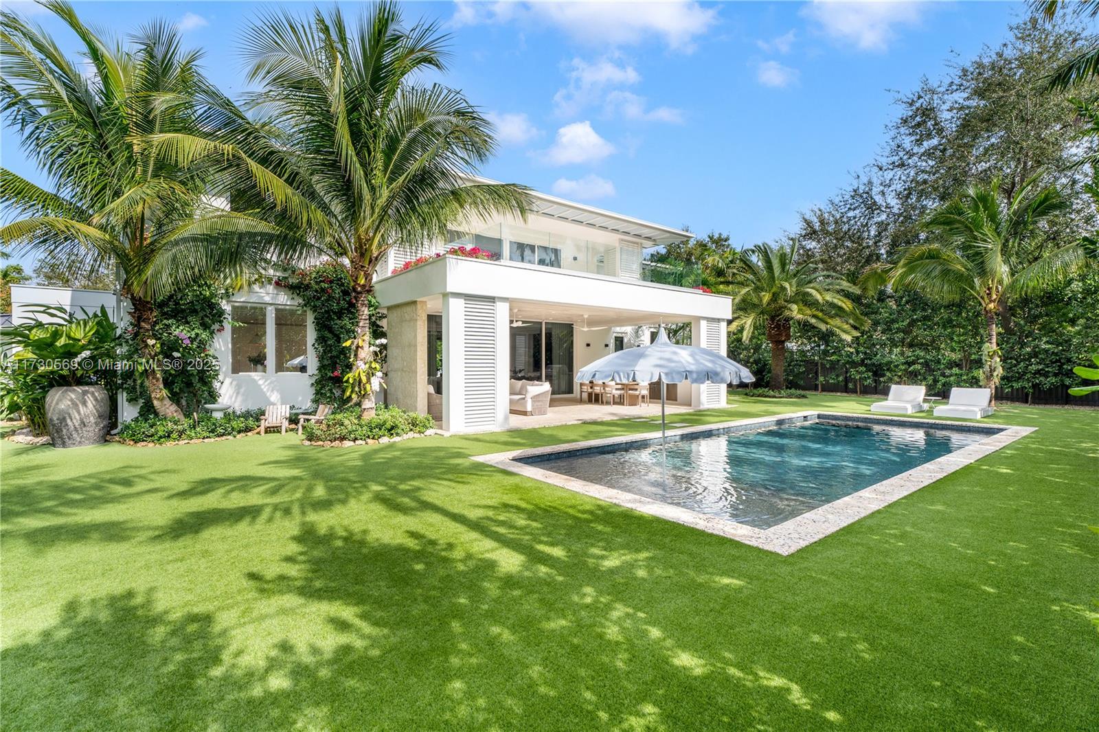 MANGO TERRACE - Residential