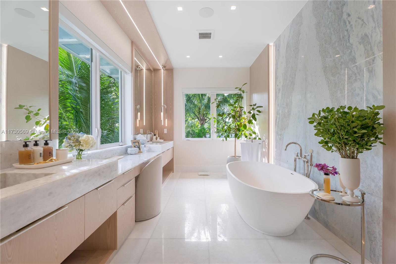 MANGO TERRACE - Residential