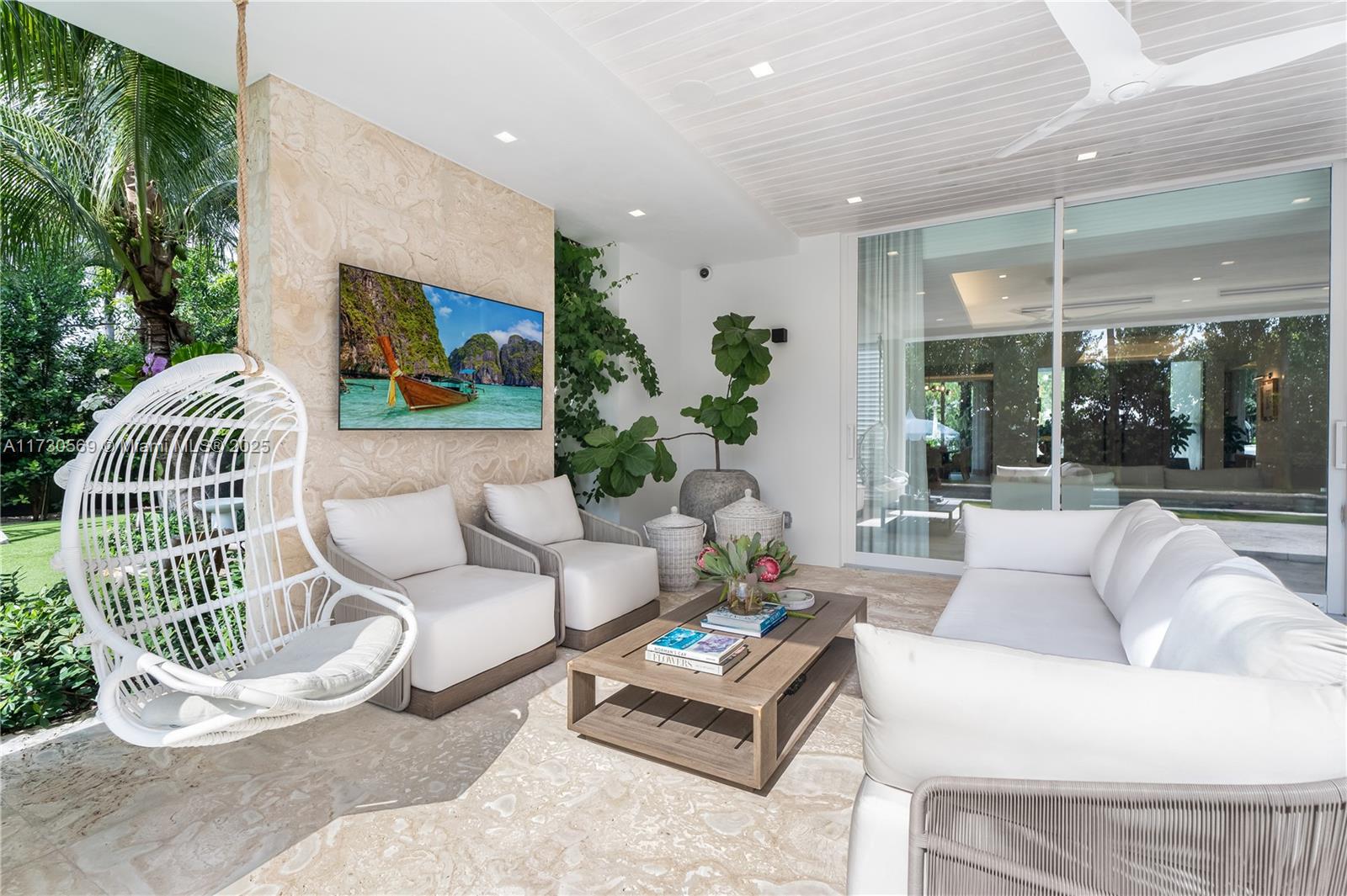 MANGO TERRACE - Residential