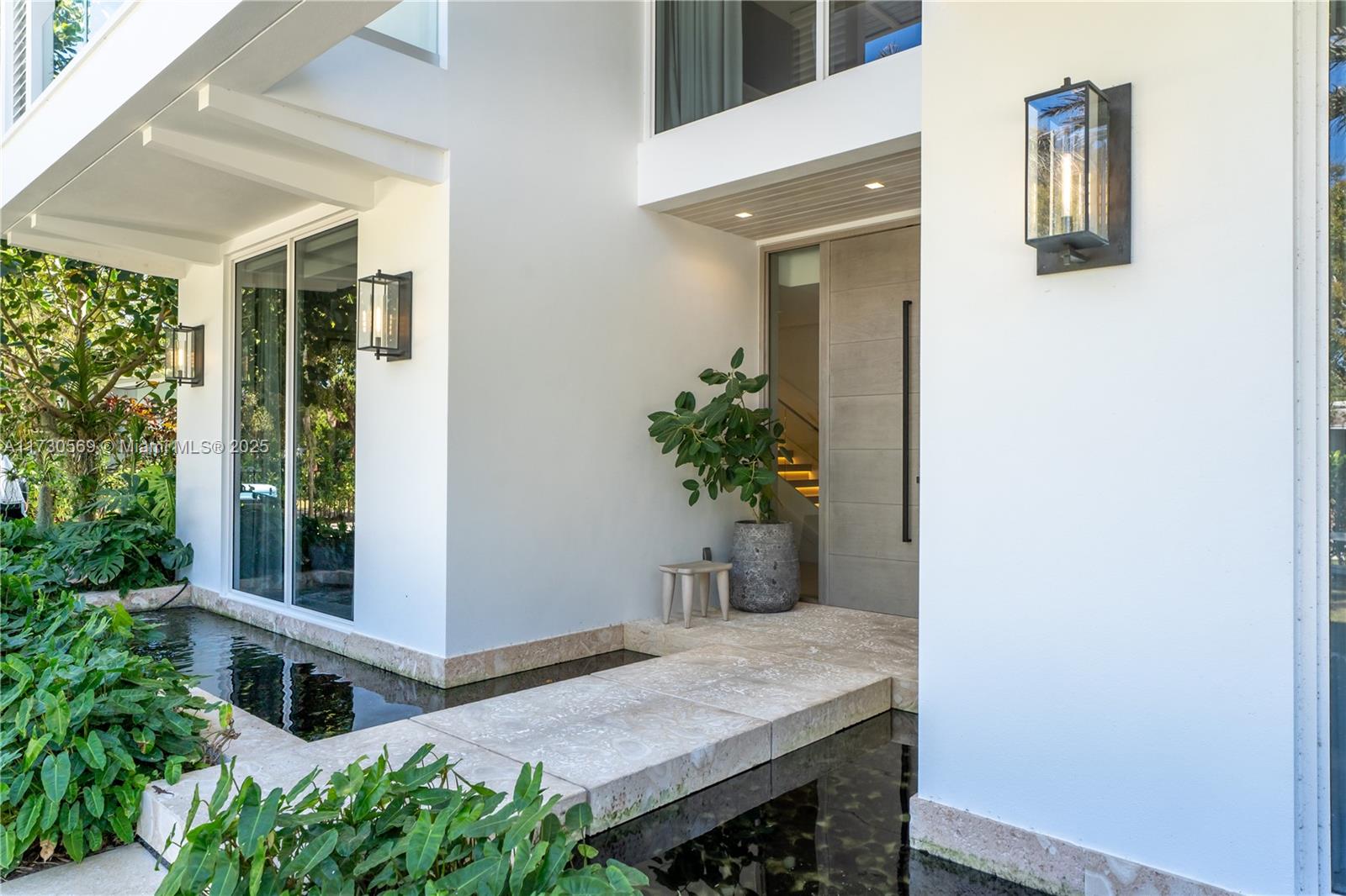 MANGO TERRACE - Residential