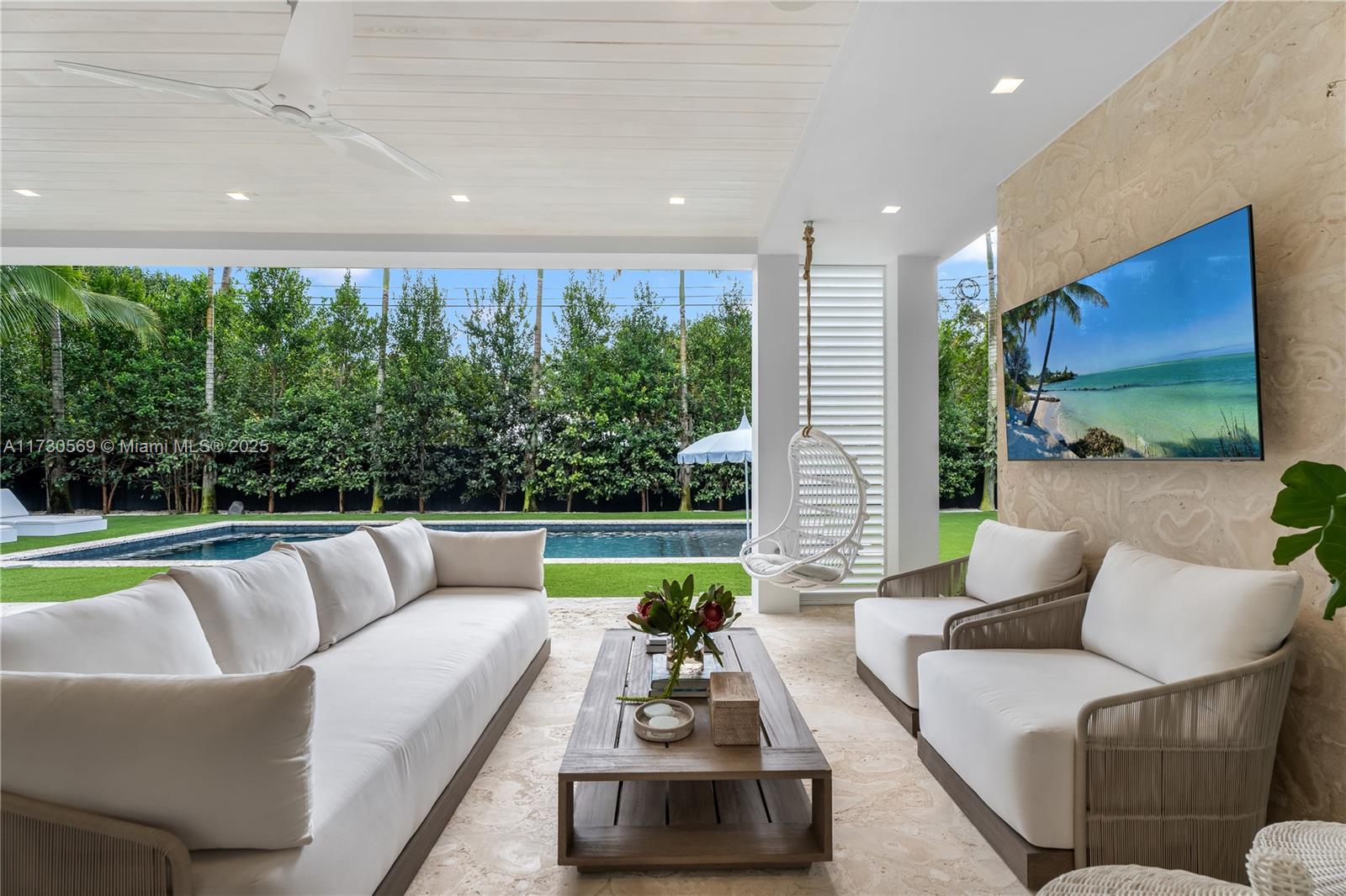 MANGO TERRACE - Residential