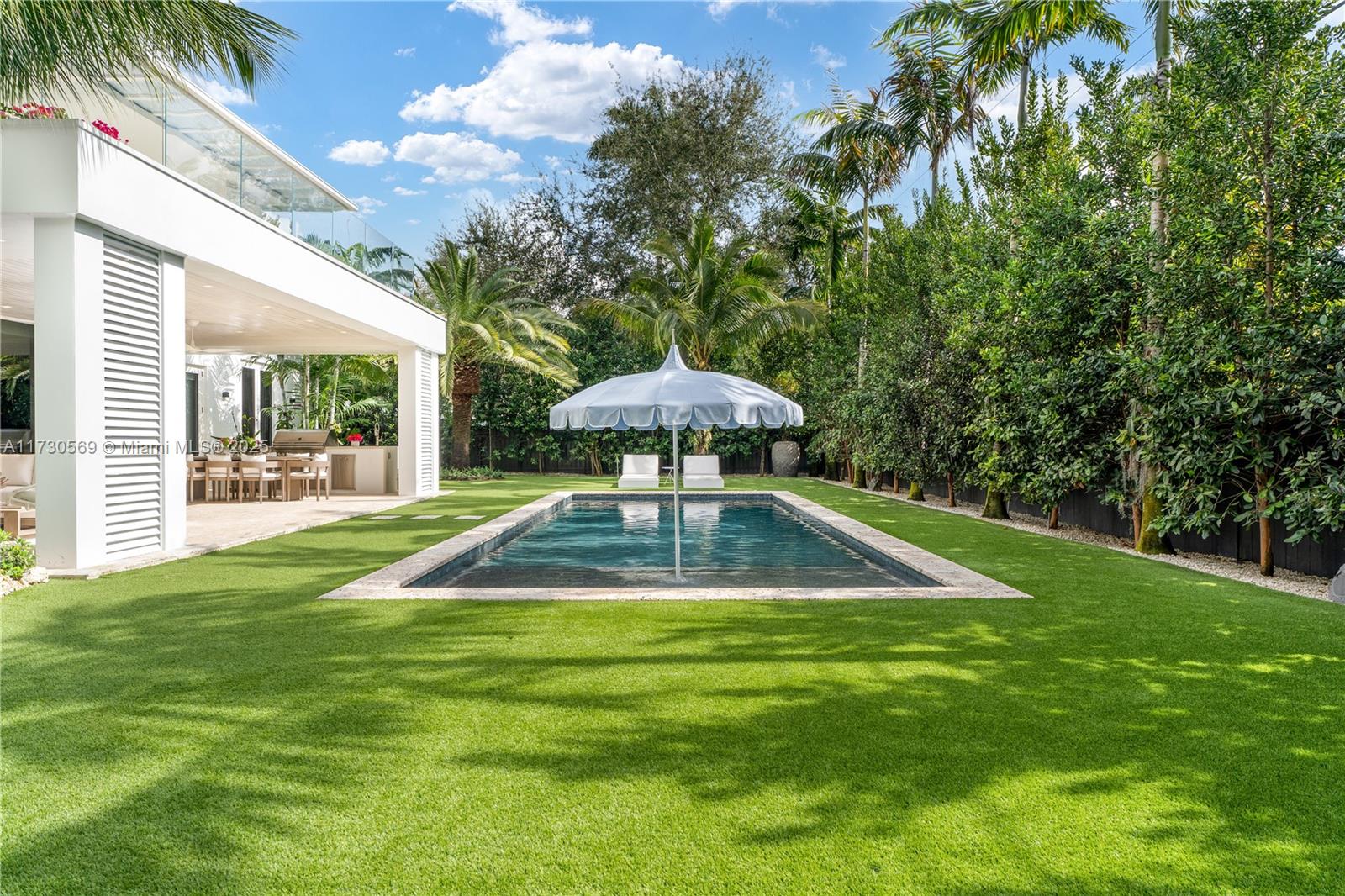 MANGO TERRACE - Residential