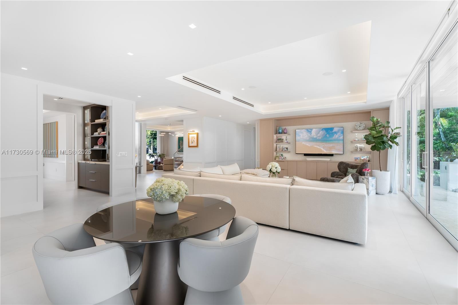 MANGO TERRACE - Residential