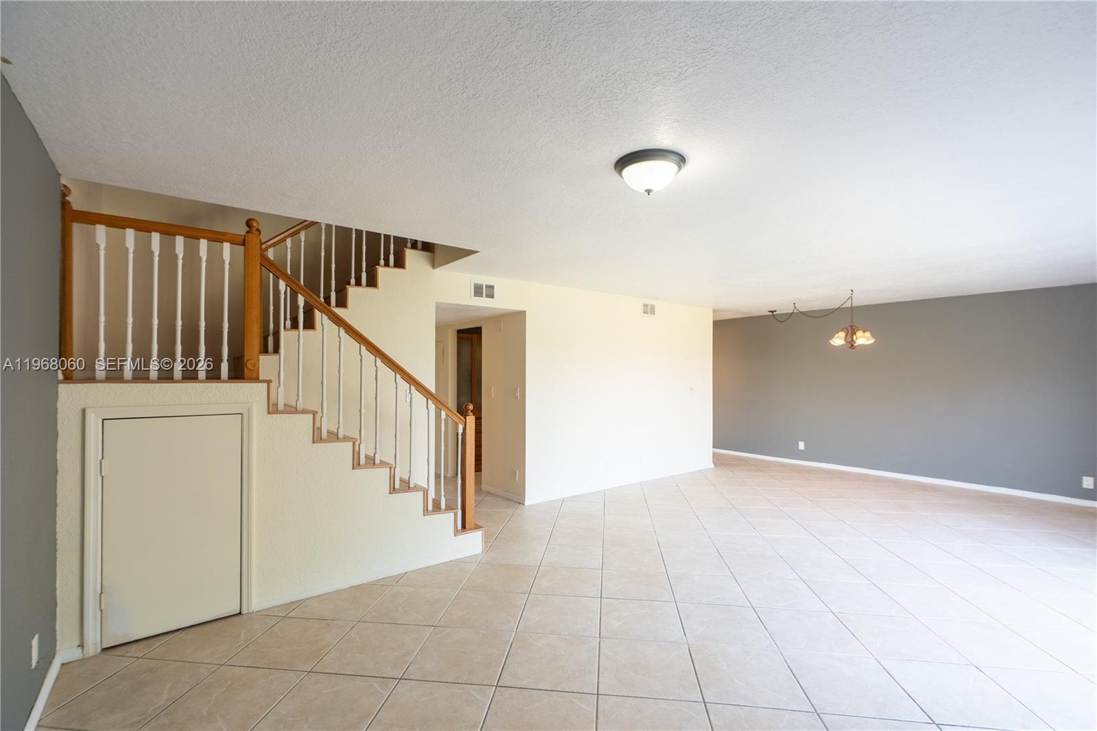 LAGO WEST CONDOMINIUM - Residential