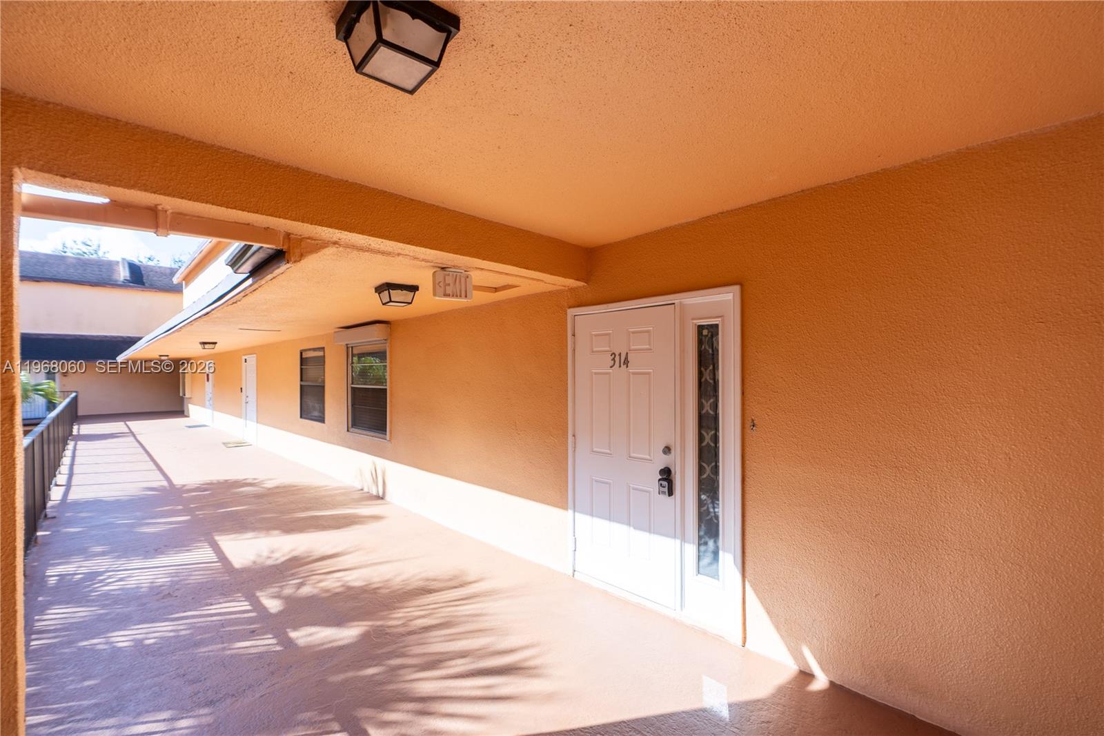 LAGO WEST CONDOMINIUM - Residential