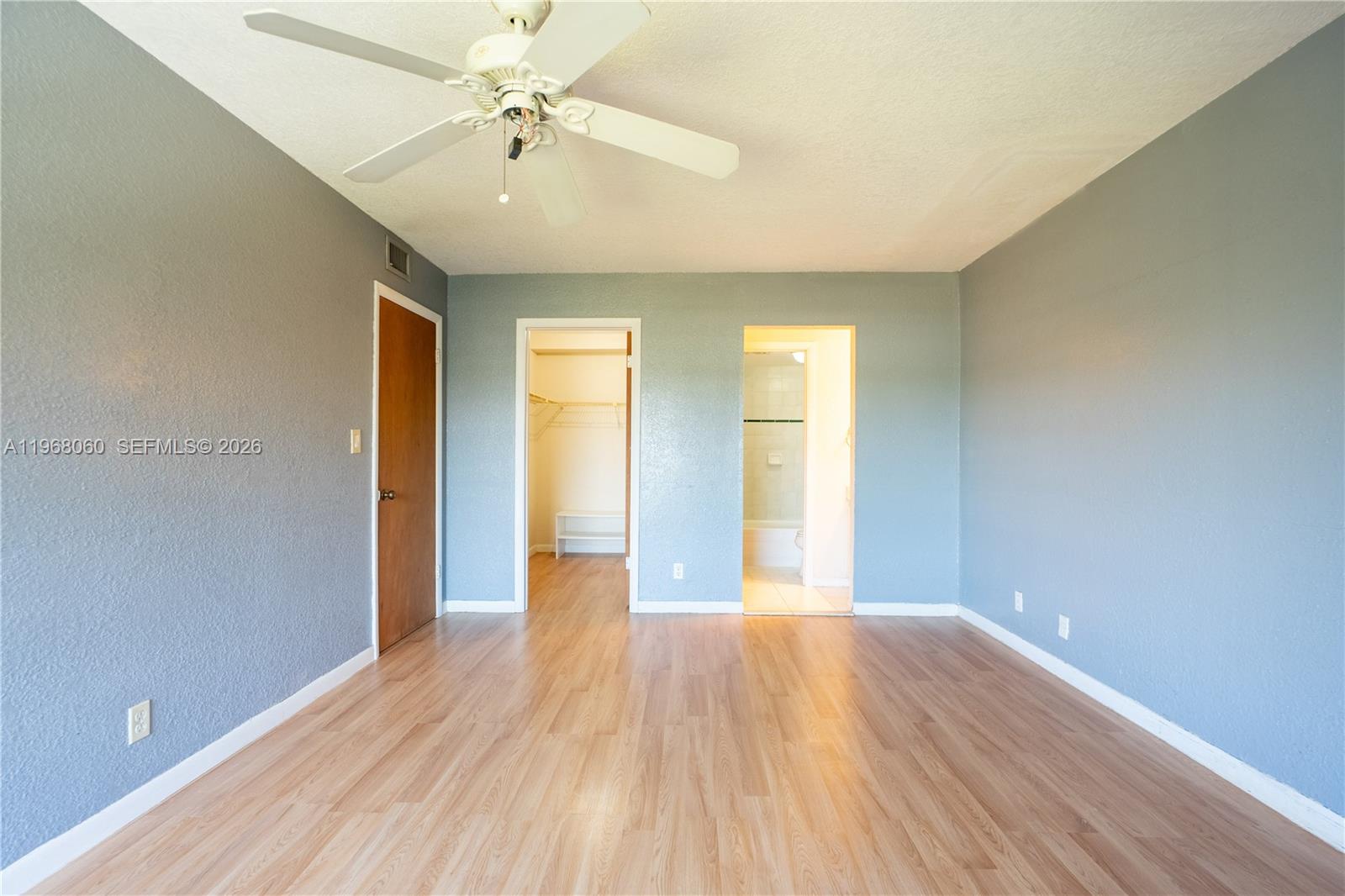 LAGO WEST CONDOMINIUM - Residential