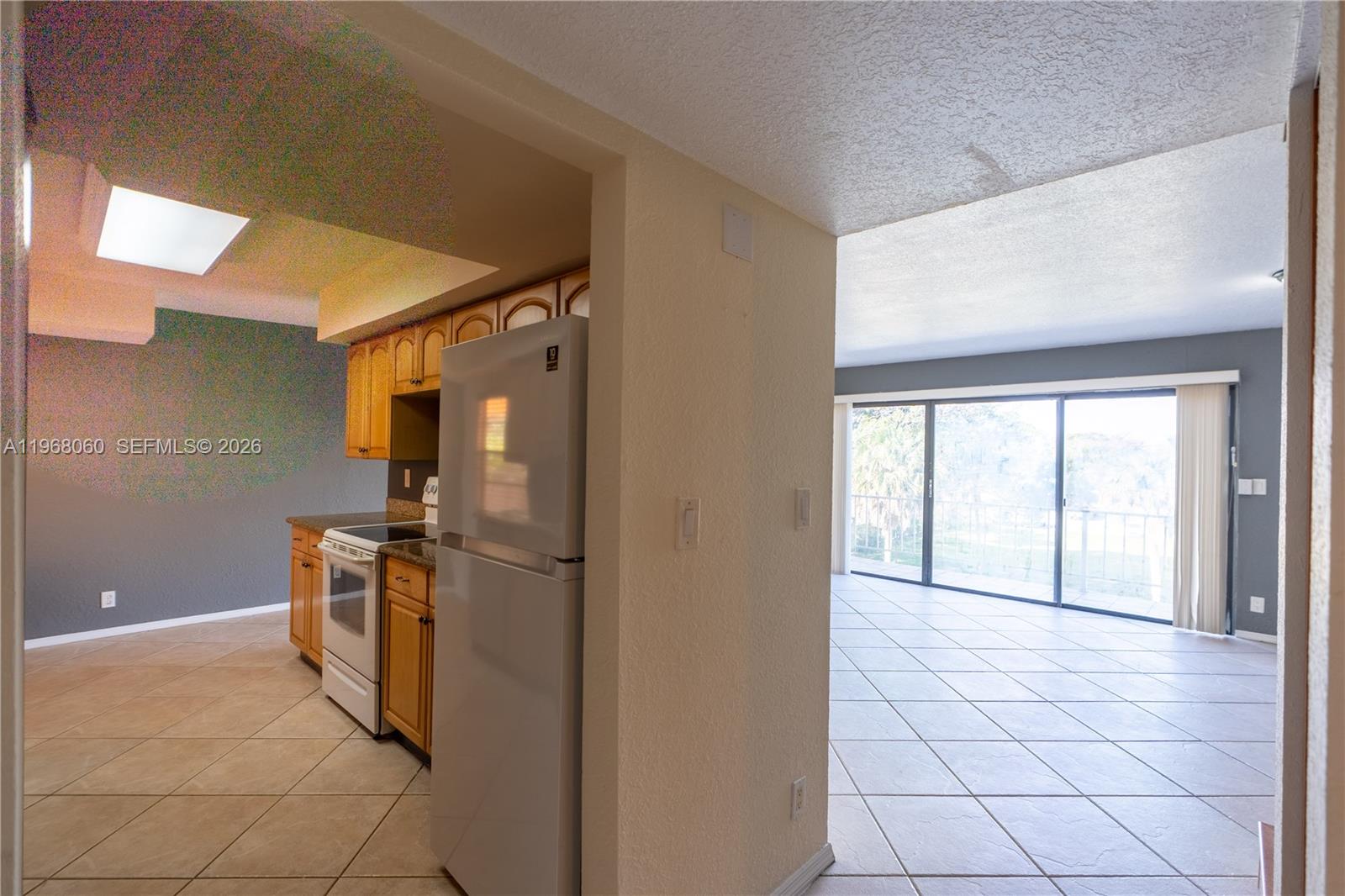LAGO WEST CONDOMINIUM - Residential
