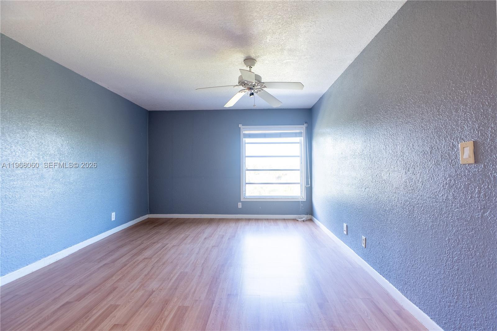 LAGO WEST CONDOMINIUM - Residential