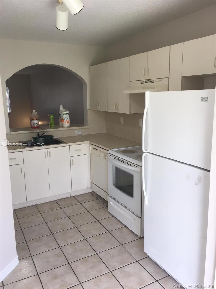 MONTEREY AT MALIBU BAY CO - Residential Lease