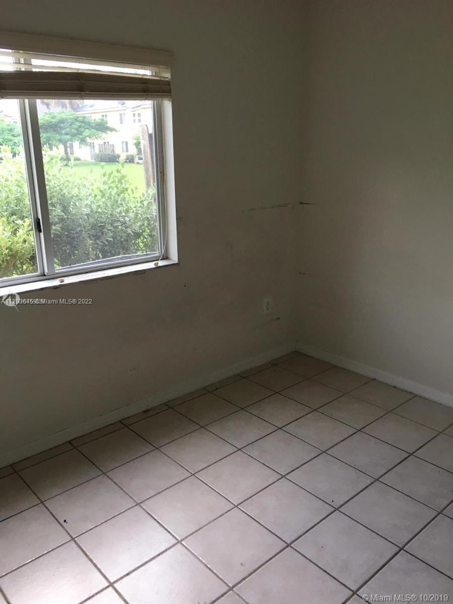MONTEREY AT MALIBU BAY CO - Residential Lease