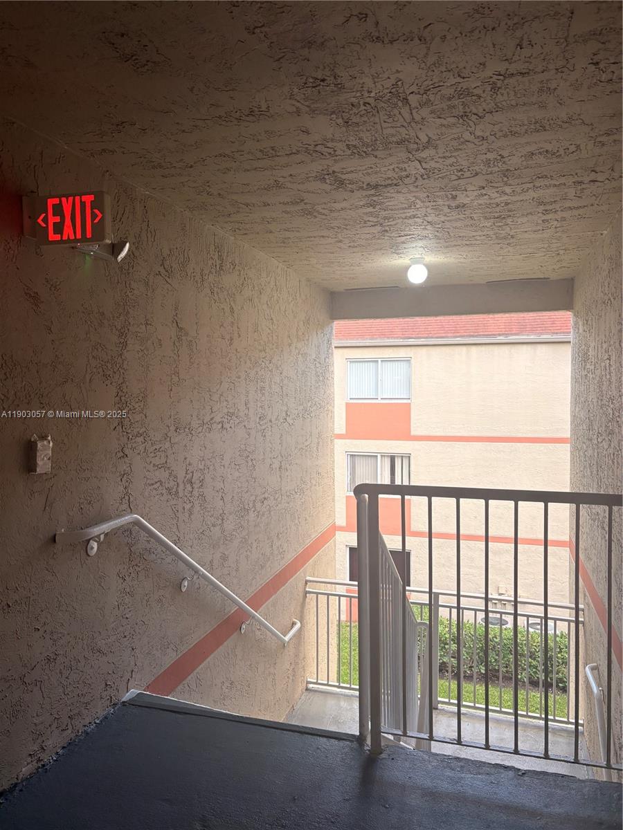 VILLA RUSTICA I CONDO - Residential