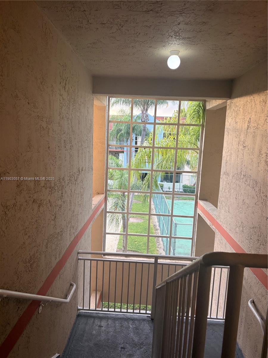 VILLA RUSTICA I CONDO - Residential