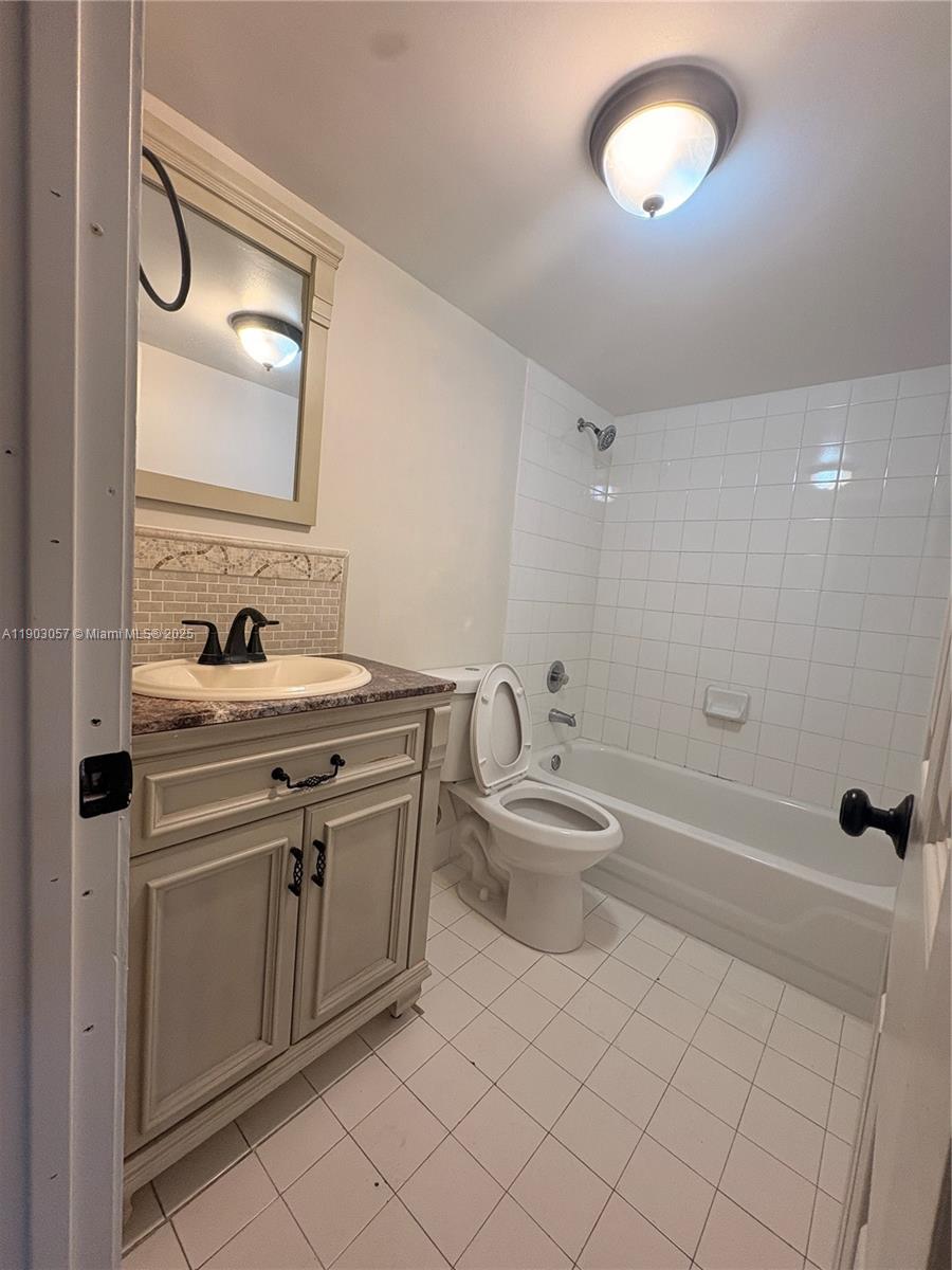 VILLA RUSTICA I CONDO - Residential