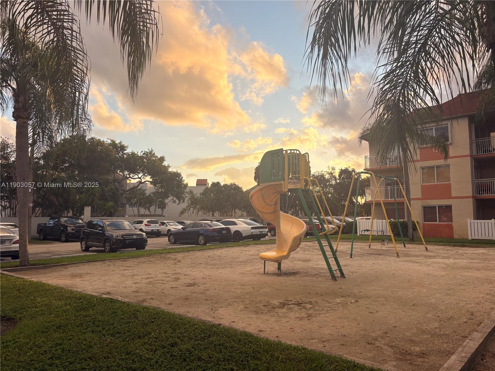 VILLA RUSTICA I CONDO - Residential