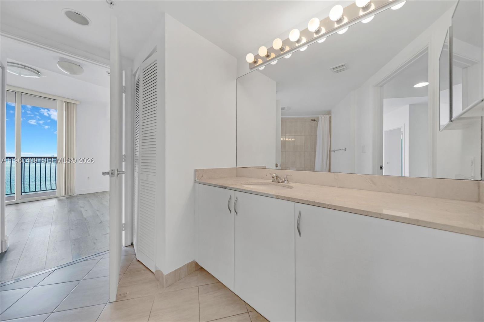 OPERA TOWER CONDO - Residential
