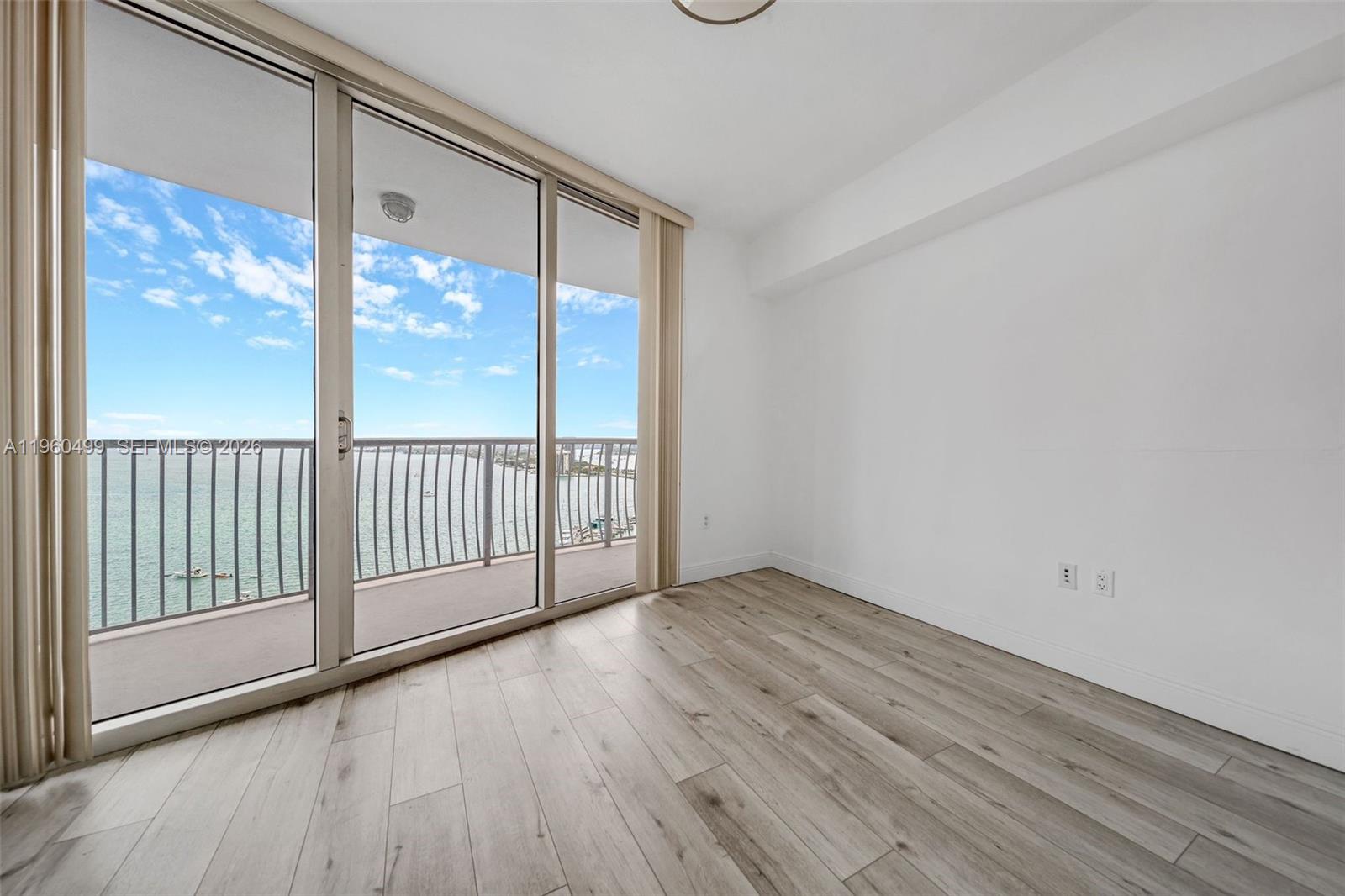 OPERA TOWER CONDO - Residential