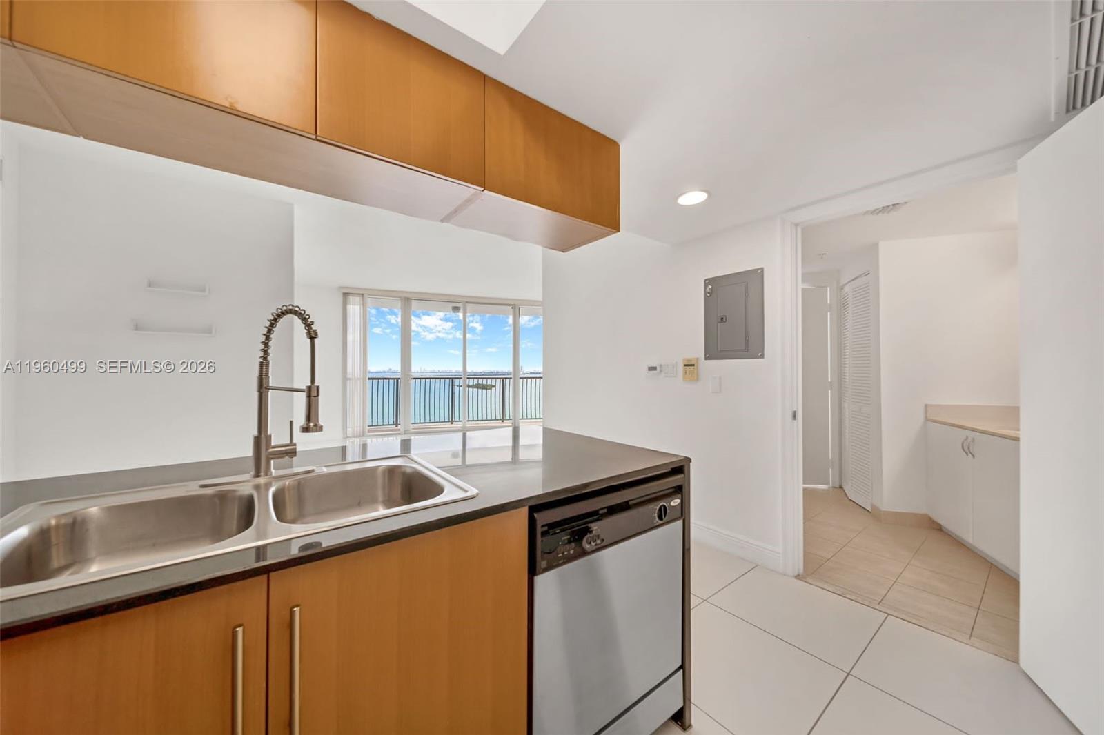 OPERA TOWER CONDO - Residential