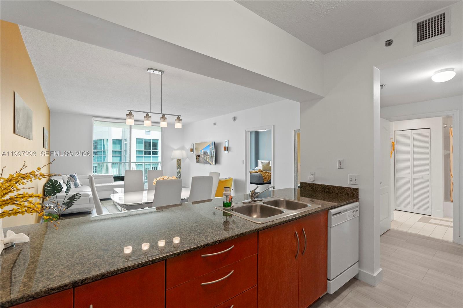 THE CLUB AT BRICKELL BAY - Residential