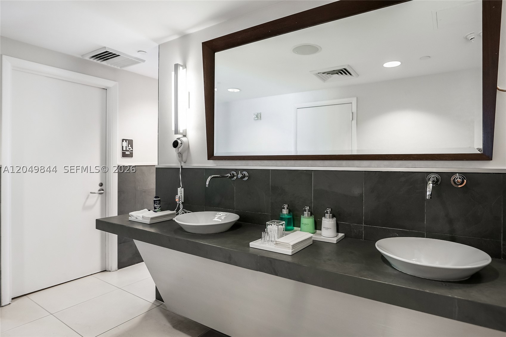 JADE BEACH CONDO - Residential