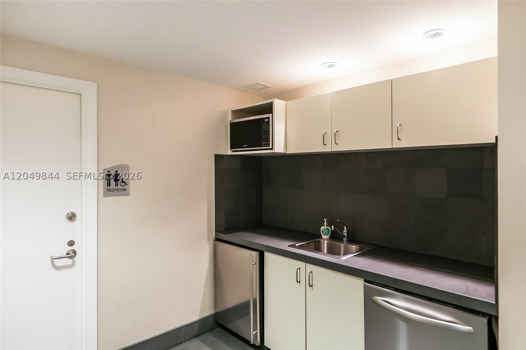 JADE BEACH CONDO - Residential