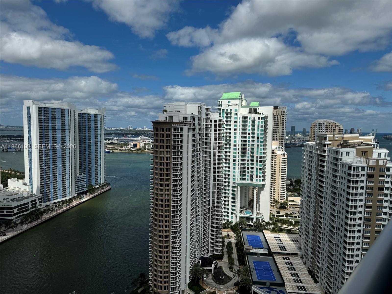 ICON BRICKELL 2 - Residential