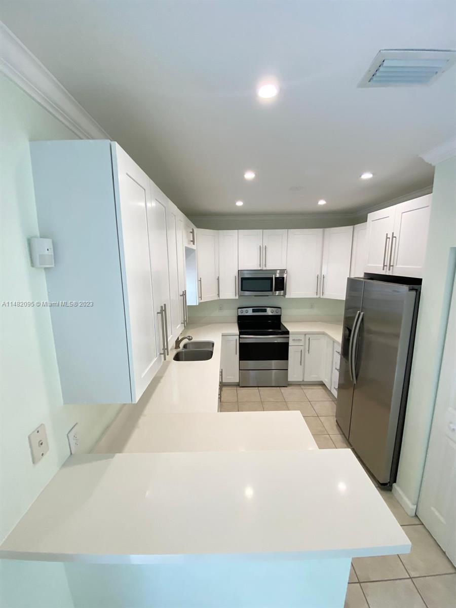 FLORIDIAN ISLES - Residential