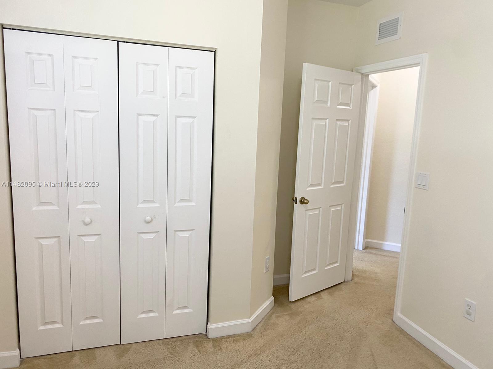 FLORIDIAN ISLES - Residential