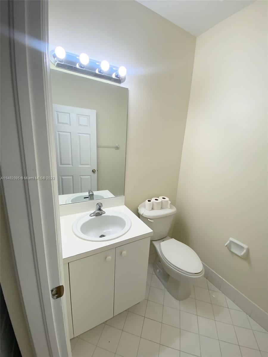 FLORIDIAN ISLES - Residential