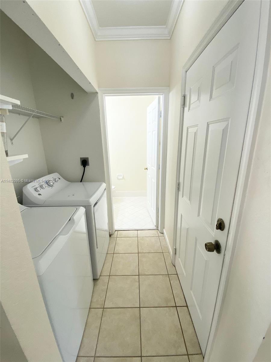 FLORIDIAN ISLES - Residential